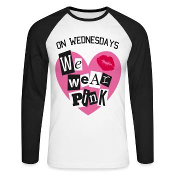 On Wednesdays We Wear Pink Burn Book Font - T-shirt baseball manches longues Homme - blanc/noir - Devant - Nik (191cm)