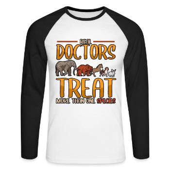Les vrais médecins vétérinaires traitent plus d’un - T-shirt baseball manches longues Homme - blanc/noir - Devant - Nik (191cm)