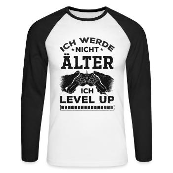 Ich werde nicht älter Ich Level Up Gaming - Unisex Baseballshirt langarm - Weiß/Schwarz - Vorne - Nik (191cm)