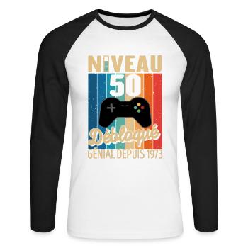 50 Ans 1973 Anniversaire Cadeau Citation Gamer - T-shirt baseball manches longues Homme - blanc/noir - Devant - Nik (191cm)