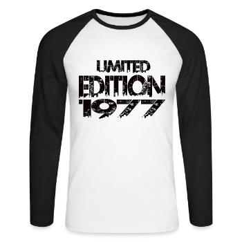 Édition limitée 1977 - T-shirt baseball manches longues Homme - blanc/noir - Devant - Nik (191cm)