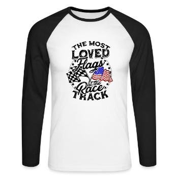 Die beliebtesten Flaggen an der Rennstrecke - Schmutz - Unisex Baseballshirt langarm - Weiß/Schwarz - Vorne - Nik (191cm)