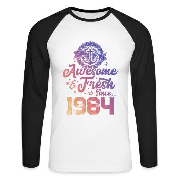 1984 awesome fresh - Unisex Baseballshirt langarm - Weiß/Schwarz - Vorne - Nik (191cm)