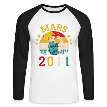 Mars 2011 Anniversaire Idée Cadeau Vintage 2011 - T-shirt baseball manches longues Homme - blanc/noir - Devant - Nik (191cm)