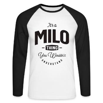 Es ist ein Milo Thing Personalisierter Name - Unisex Baseballshirt langarm - Weiß/Schwarz - Vorne - Nik (191cm)