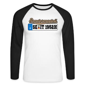 1952 Kennzeichen Geburtstag - Unisex Baseballshirt langarm - Weiß/Schwarz - Vorne - Nik (191cm)