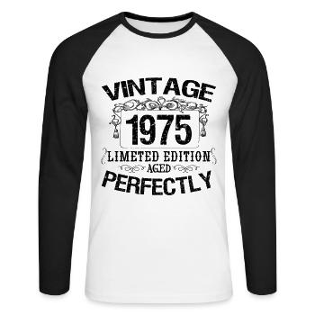 1975 Jahrgang | Limitierte Auflage 1975 perfekt gealtert - Unisex Baseballshirt langarm - Weiß/Schwarz - Vorne - Nik (191cm)