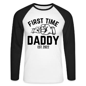 First Time Daddy Est. 2022 Daddy To Be - Nouveau papa - T-shirt baseball manches longues Homme - blanc/noir - Devant - Nik (191cm)