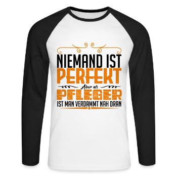 PFLEGER - Leben - Unisex Baseballshirt langarm - Weiß/Schwarz - Vorne - Nik (191cm)