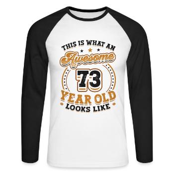Voilà à quoi ressemble un grand homme de 73 ans. - T-shirt baseball manches longues Homme - blanc/noir - Devant - Nik (191cm)