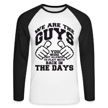 Wochenende mit Freunden in Gruppe Trinken Party - Unisex Baseballshirt langarm - Weiß/Schwarz - Vorne - Nik (191cm)