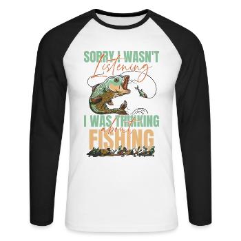 Ich fische, damit ich die Leute beim Essen nicht ersticke - Unisex Baseballshirt langarm - Weiß/Schwarz - Vorne - Nik (191cm)