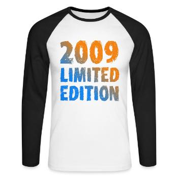 2009 Édition Limitée Anniversaire Cadeau Femme Mari - T-shirt baseball manches longues Homme - blanc/noir - Devant - Nik (191cm)