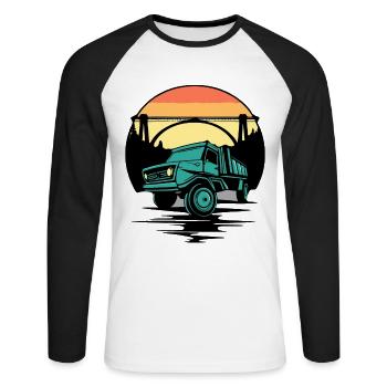 Sonnenuntergang eine Brücke und ein LKW - Unisex Baseballshirt langarm - Weiß/Schwarz - Vorne - Nik (191cm)