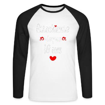 Femme Attachiante 18 ans Anniversaire Fille 18 ans - T-shirt baseball manches longues Homme - blanc/noir - Devant - Nik (191cm)
