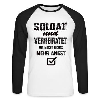 Soldat und Verheiratet - Unisex Baseballshirt langarm - Weiß/Schwarz - Vorne - Nik (191cm)