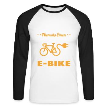 Einen alten Mann mit einem E-Bike - Unisex Baseballshirt langarm - Weiß/Schwarz - Vorne - Nik (191cm)