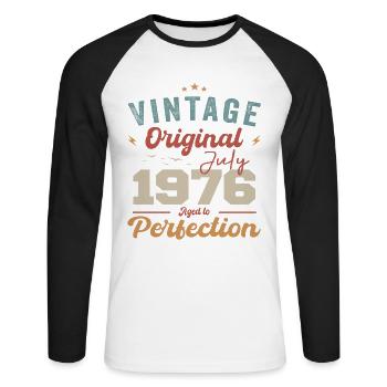 Juli 1976 Geburtstag Juli 1976 Original 1976 Juli - Unisex Baseballshirt langarm - Weiß/Schwarz - Vorne - Nik (191cm)