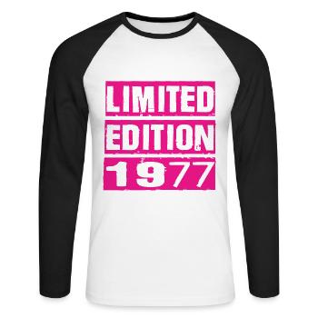 Édition limitée 1977 - T-shirt baseball manches longues Homme - blanc/noir - Devant - Nik (191cm)