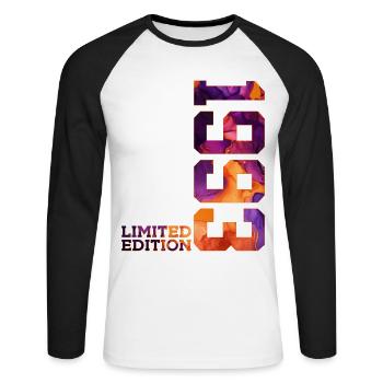 LIMITED EDITION 1993 33 JAHRE 33. GEBURTSTAG - Unisex Baseballshirt langarm - Weiß/Schwarz - Vorne - Nik (191cm)