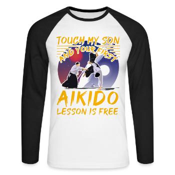 Touch my Son und Ihre erste Aikido-Stunde ist kostenlos - Unisex Baseballshirt langarm - Weiß/Schwarz - Vorne - Nik (191cm)