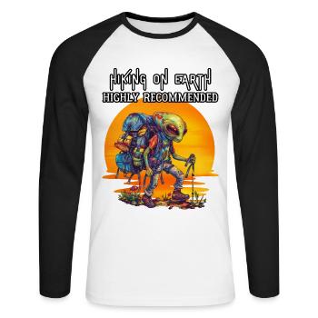 Randonnée sur Terre fortement recommandée. Alien, Randonnée - T-shirt baseball manches longues Homme - blanc/noir - Devant - Nik (191cm)