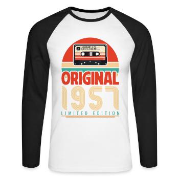 Jahrgang 1957 Jubiläumsgeschenk. Retro 1957. - Unisex Baseballshirt langarm - Weiß/Schwarz - Vorne - Nik (191cm)