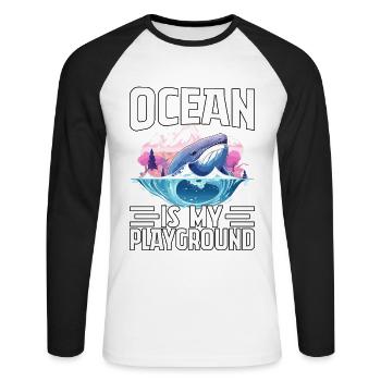 Der Ozean ist mein Spielplatz - Unisex Baseballshirt langarm - Weiß/Schwarz - Vorne - Nik (191cm)