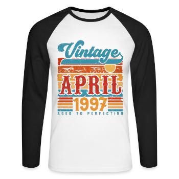 Avril 1997, Cadeau Anniversaire Vintage avril 1997 - T-shirt baseball manches longues Homme - blanc/noir - Devant - Nik (191cm)