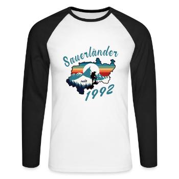 1992 anniversaire Sauerländer Original Retro Sunset - T-shirt baseball manches longues Homme - blanc/noir - Devant - Nik (191cm)