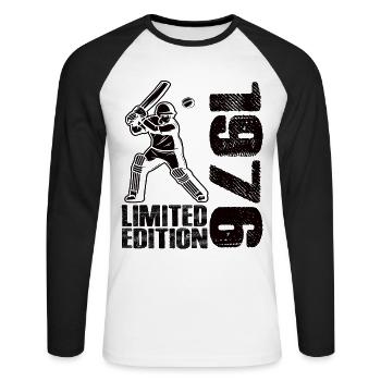 Édition limitée 1976 Édition limitée Cricket - T-shirt baseball manches longues Homme - blanc/noir - Devant - Nik (191cm)