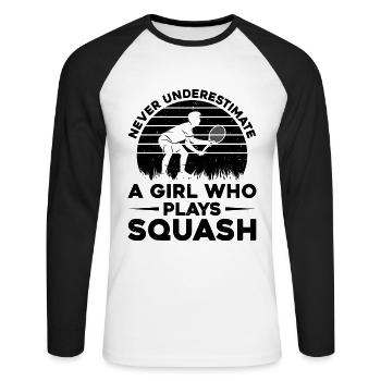 Never underestimate a Girl who plays squash - Unisex Baseballshirt langarm - Weiß/Schwarz - Vorne - Nik (191cm)