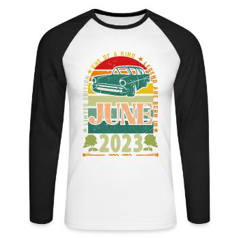 Geburtstagsgeschenk Juni 2023. Juni 2023 Juni 2023 - Unisex Baseballshirt langarm - Weiß/Schwarz - Vorne - Nik (191cm)