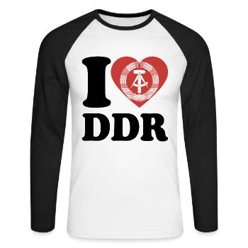 I Love DDR - Herz - Ostalgie - Unisex Baseballshirt langarm - Weiß/Schwarz - Vorne - Nik (191cm)