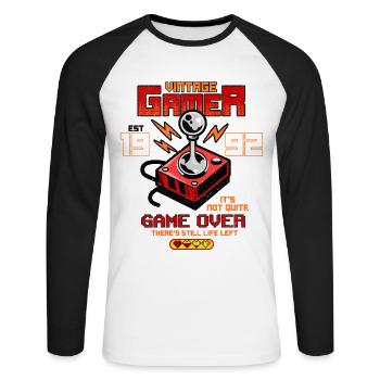 Vintage Gamer depuis 1992 Drôle d’anniversaire Gaming - T-shirt baseball manches longues Homme - blanc/noir - Devant - Nik (191cm)
