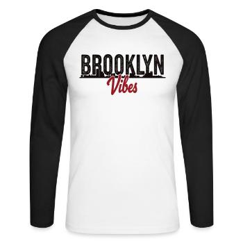 Pont Brooklyn Vibes, New York, New York - T-shirt baseball manches longues Homme - blanc/noir - Devant - Nik (191cm)