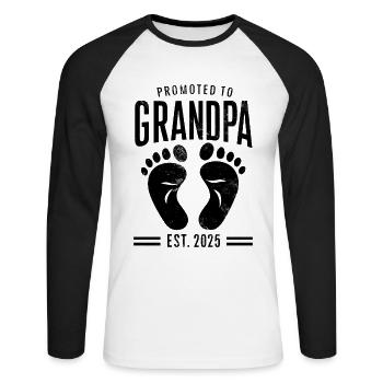 Promu au poste de grand-père est 2025 Annonce de bébé - T-shirt baseball manches longues Homme - blanc/noir - Devant - Nik (191cm)