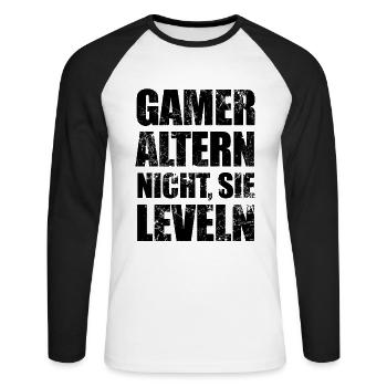 Gamer altern nicht sie leveln - Zocken - Spruch - Unisex Baseballshirt langarm - Weiß/Schwarz - Vorne - Nik (191cm)