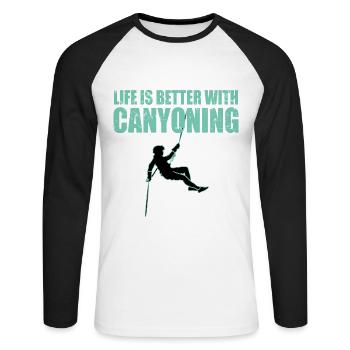 Mit Canyoning ist das Leben besser - Unisex Baseballshirt langarm - Weiß/Schwarz - Vorne - Nik (191cm)