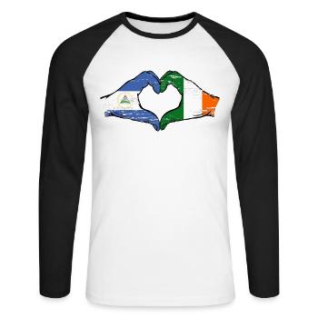 Nicaragua Irlande drapeau mains forme de coeur utilisé - T-shirt baseball manches longues Homme - blanc/noir - Devant - Nik (191cm)