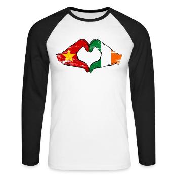 Vietnam Irlande Drapeau Mains Coeur Forme Utilisé - T-shirt baseball manches longues Homme - blanc/noir - Devant - Nik (191cm)