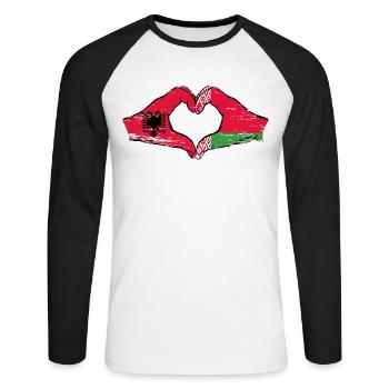 Albanie Biélorussie Drapeau Mains Coeur Forme Utilisé - T-shirt baseball manches longues Homme - blanc/noir - Devant - Nik (191cm)