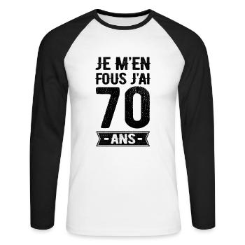 JE M'EN FOUS J'AI 70 ANS - T-shirt baseball manches longues Homme - blanc/noir - Devant - Nik (191cm)