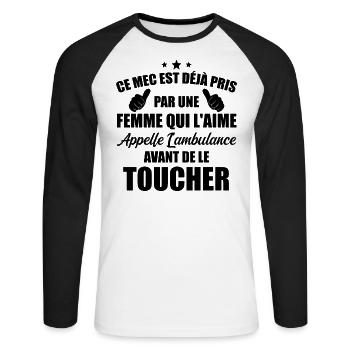 Mec deja pris cadeau homme amour femme - T-shirt baseball manches longues Homme - blanc/noir - Devant - Nik (191cm)