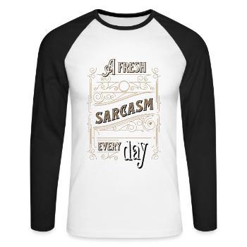 Une tasse fraîche de sarcasme servie tous les jours - T-shirt baseball manches longues Homme - blanc/noir - Devant - Nik (191cm)