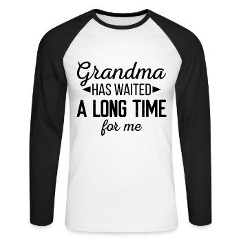 Grandma Has Waited A Long Time For Me - Unisex Baseballshirt langarm - Weiß/Schwarz - Vorne - Nik (191cm)