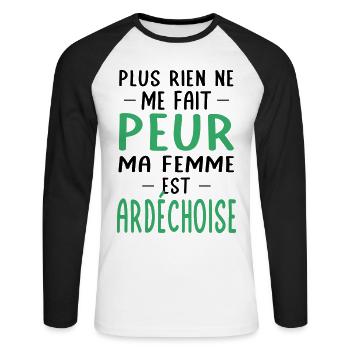 Rien ne me fait peur ma femme est Ardéchoise - T-shirt baseball manches longues Homme - blanc/noir - Devant - Nik (191cm)