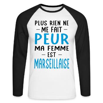 Rien ne me fait peur ma femme est Marseillaise - T-shirt baseball manches longues Homme - blanc/noir - Devant - Nik (191cm)