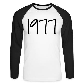 1977 Rétro Style 1977 Anniversaire 1977 Millésime - T-shirt baseball manches longues Homme - blanc/noir - Devant - Nik (191cm)
