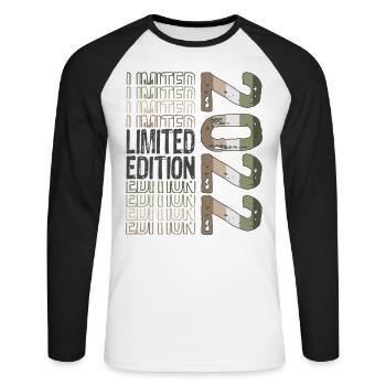 Edition limitée depuis 2022 Anniversaire Millésime 2022 - T-shirt baseball manches longues Homme - blanc/noir - Devant - Nik (191cm)